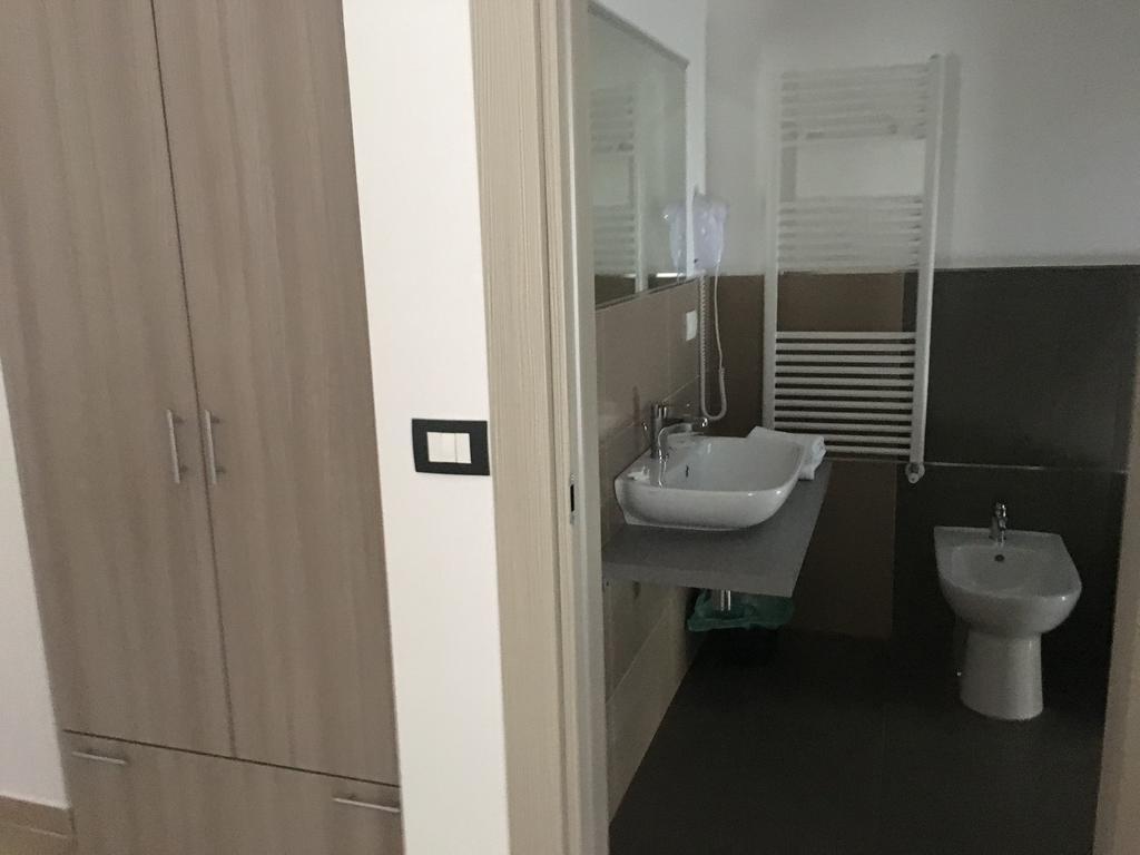 B&B A Due Passi San Giovanni Gemini Экстерьер фото